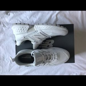 New balance “dad” tennis shoes